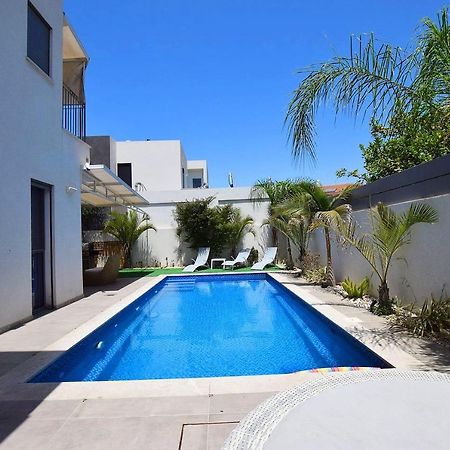 אמה וילה ריזורט Villa Hadera Exterior photo