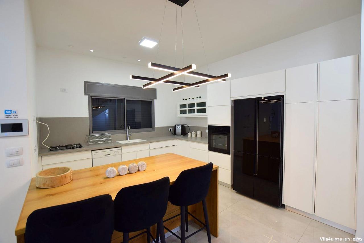 אמה וילה ריזורט Villa Hadera Exterior photo