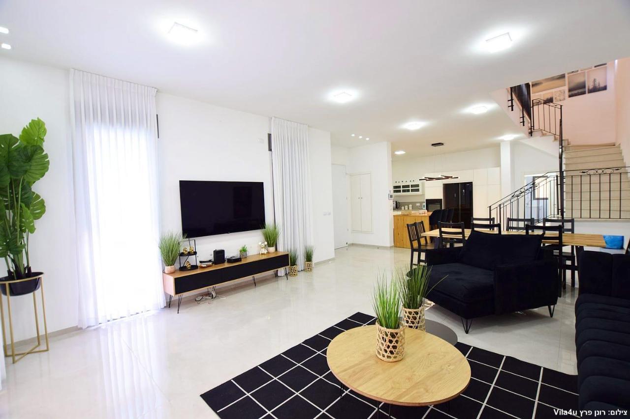 אמה וילה ריזורט Villa Hadera Exterior photo